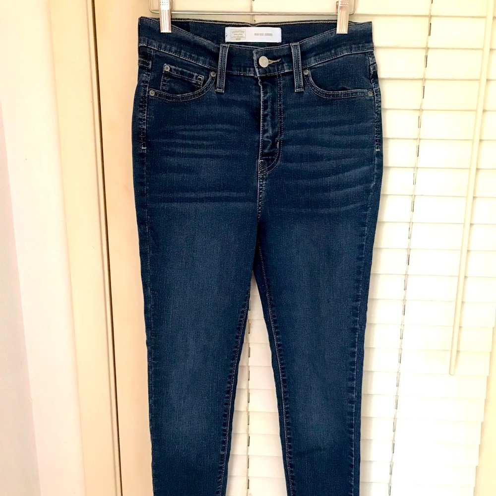 Signature Levi Straus Gold High Rise Jegging Jeans 9 - 29 Five Pocket